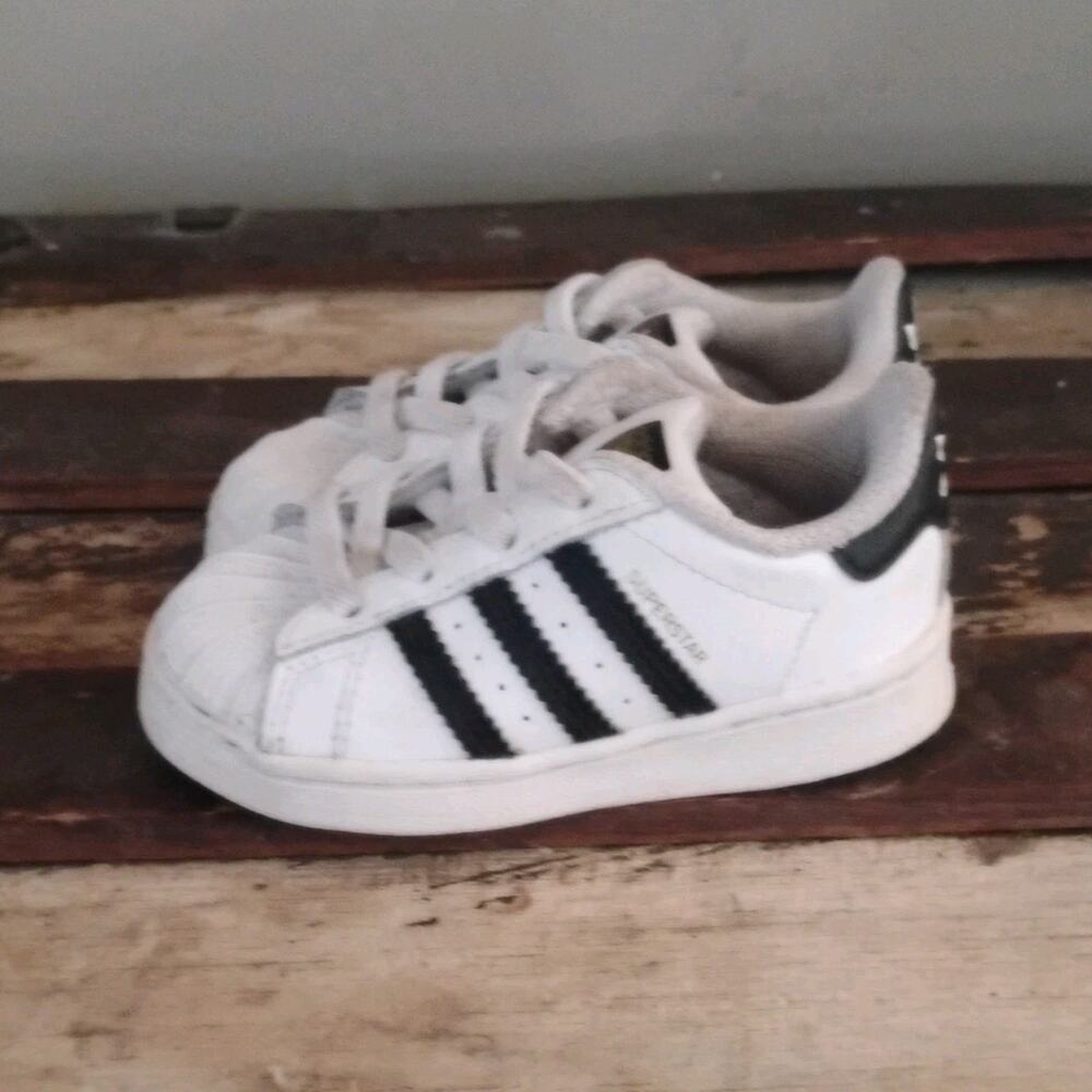 adidas Superstar White Black Unisex Kids' Sneakers Size 5K FU7717